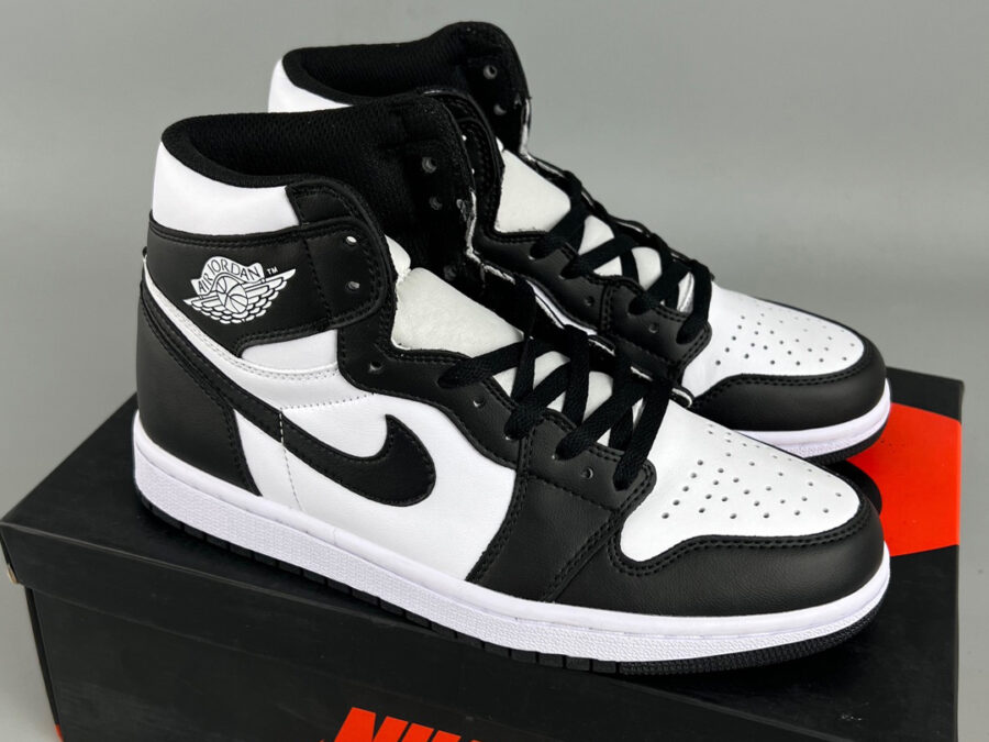Air Jordan 1 Retro High Og Black White 555088-010