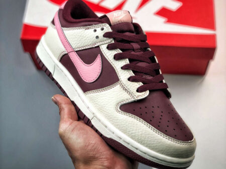 Nike Dunk Low Valentines Day DR9705-100