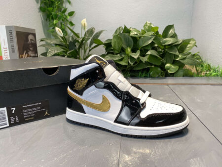 Nike Air Jordan 1 Mid Se Black And White 852542-007